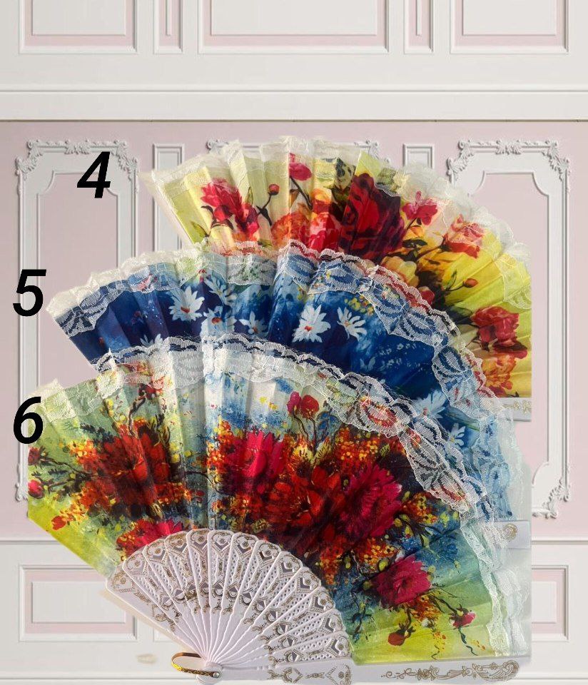 بادبزن دستی با دسته پلاستیکی در طرح‌های رنگارنگ و تابستانی، سبک و قابل حمل