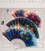 بادبزن دستی با دسته پلاستیکی در طرحهای رنگارنگ و تابستانی، سبک و قابل حمل